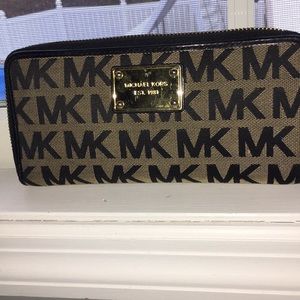 MK wallet